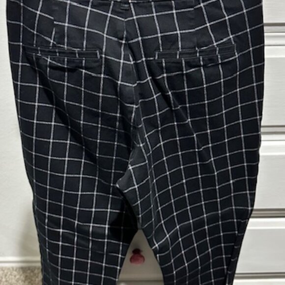 Women's Old Navy Ankle Pants - black and white - Picture 3 of 3